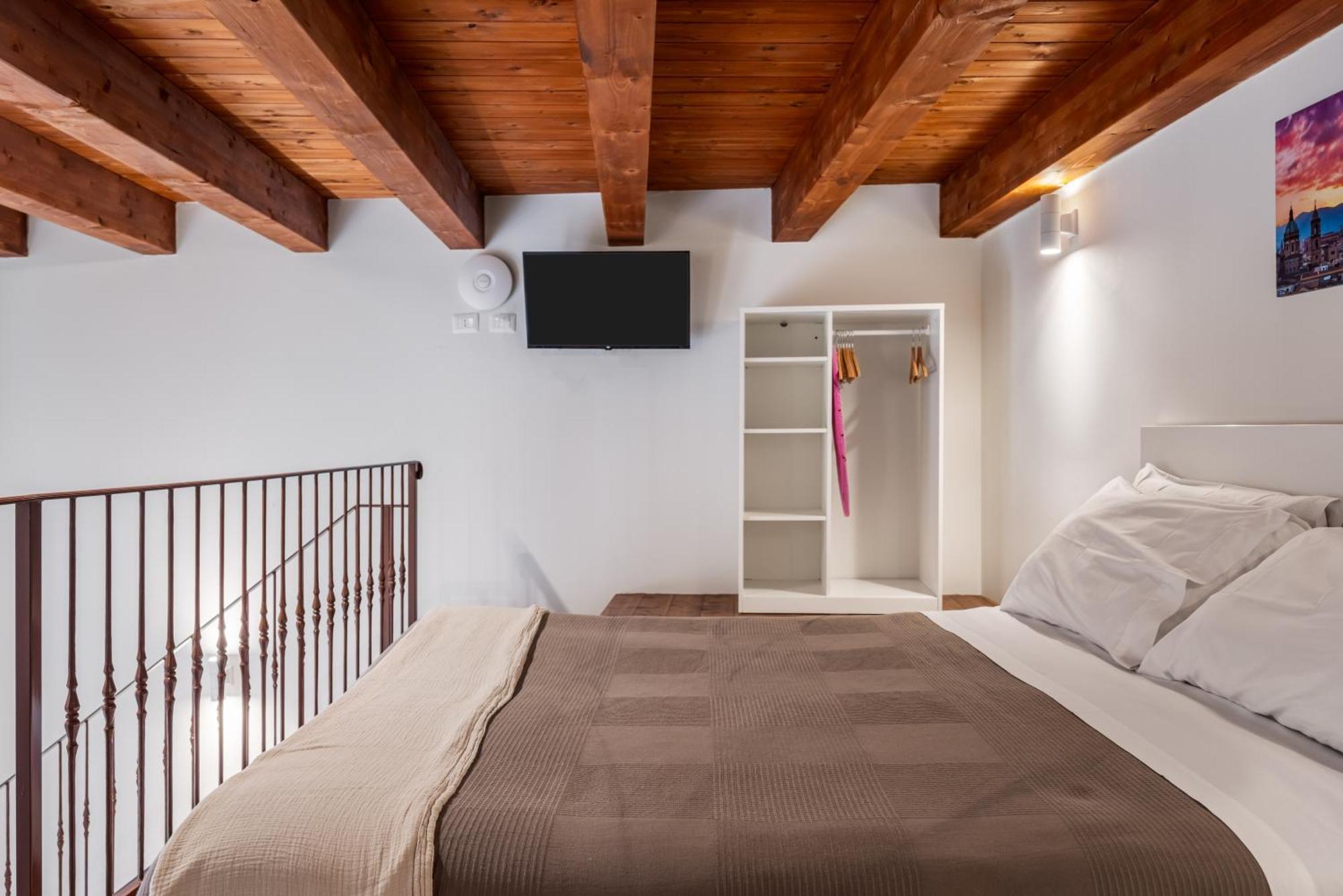 Open Sicily Homes - Near The Central Train Station Palermo Exterior photo